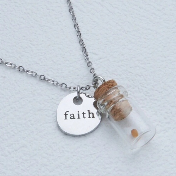 Jewelry - Faith necklace